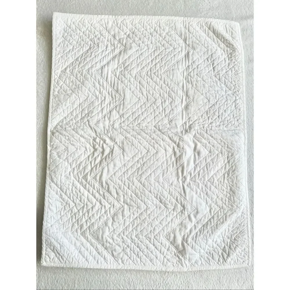 Tommy Hilfiger Chevron white color pillowcase used - 20 x 26 inches